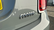 MINI Hatchback 1.5 Cooper Classic 5dr Auto Petrol Hatchback